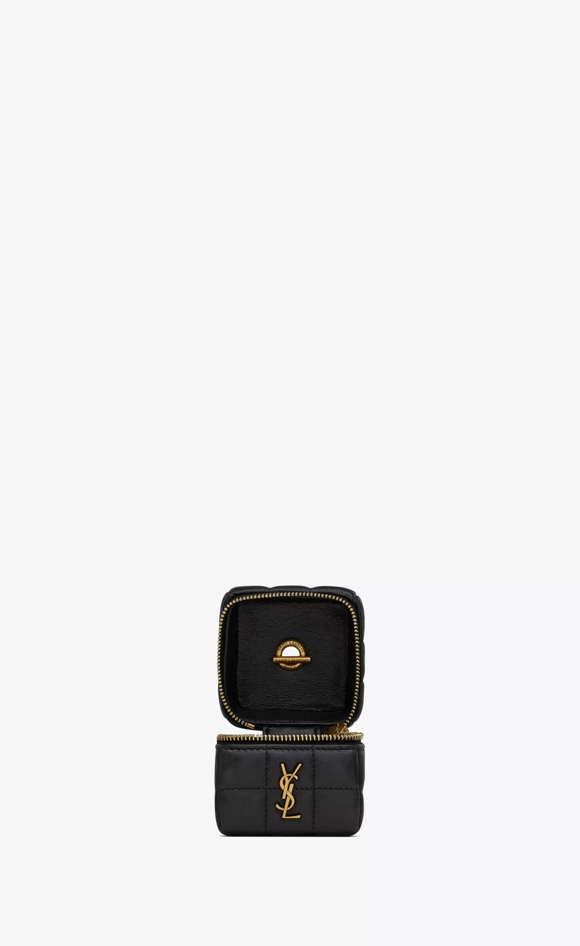 Women Saint Laurent pouches | SMALL ACCESSORIES^CASSANDRE MATELASSÉ CARRÉ Mini Cube On Chain In Lambskin | | YSL.com
