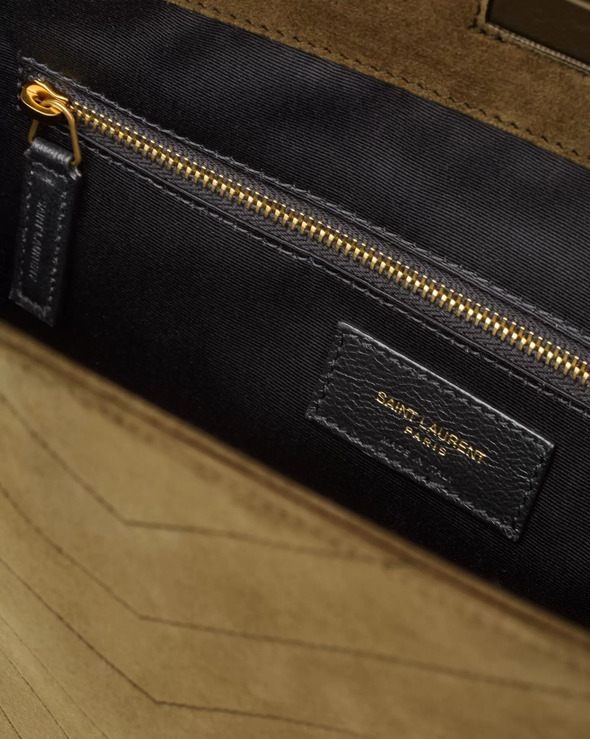 Women Saint Laurent TOTES AND SHOPPINGS | SHOULDER BAGS^NIKI Medium Shopping In Suede | | YSL.com