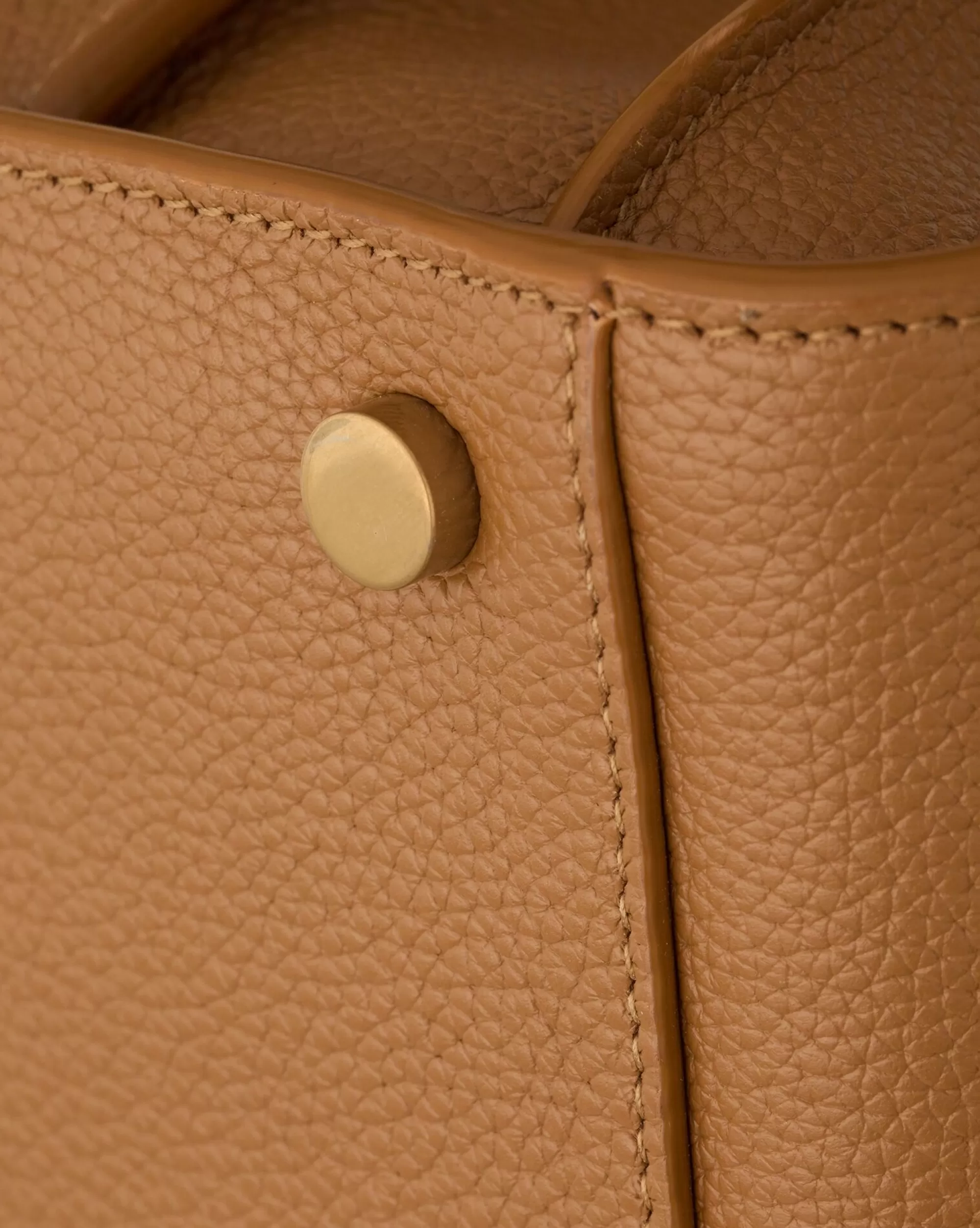 Women Saint Laurent MAXI BAGS | SAC DE JOUR^SAC DE JOUR MEDIUM IN SUPPLE GRAINED LEATHER | | YSL.com
