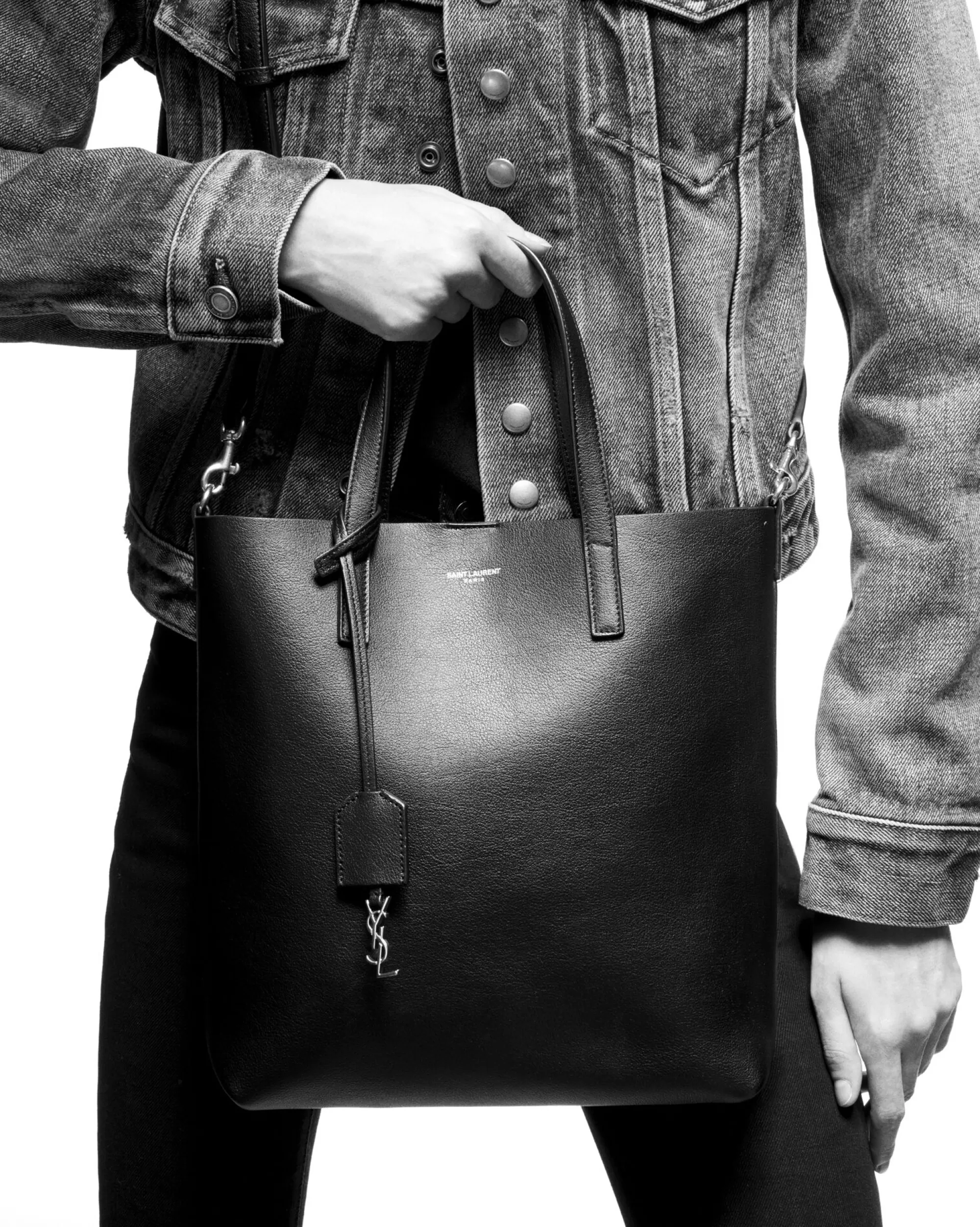Women Saint Laurent TOTES AND SHOPPINGS^SHOPPING TOY IN LEATHER | | YSL.com
